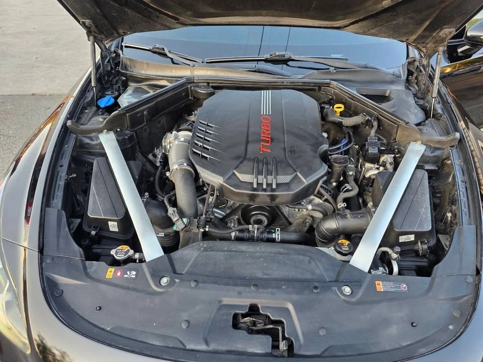 2018 Kia Stinger GT - Image 18 of 19