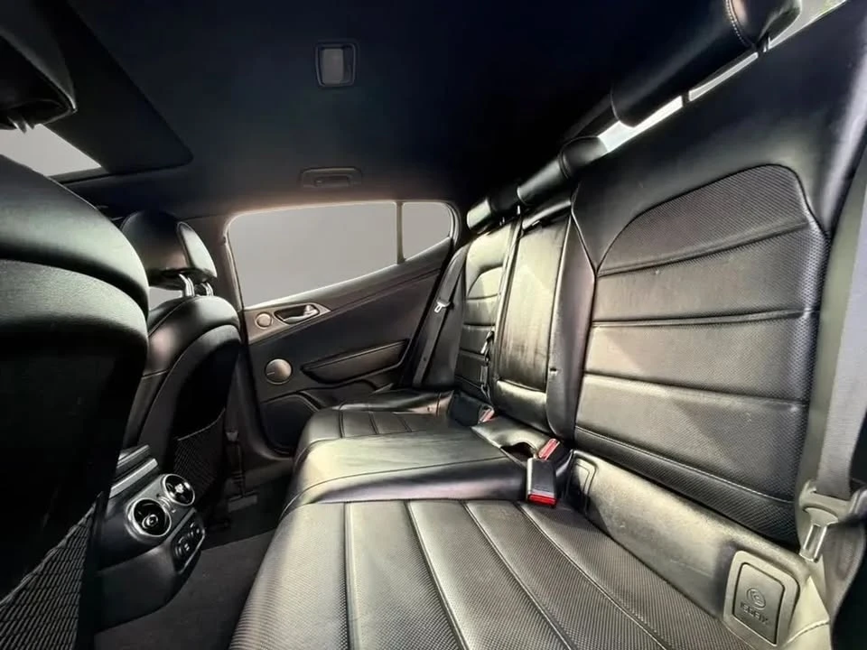 2018 Kia Stinger GT - Image 19 of 19