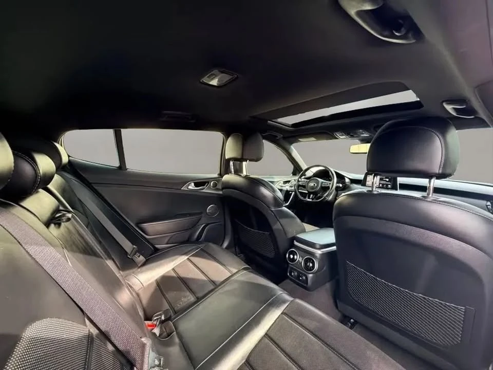 2018 Kia Stinger GT - Image 18 of 19