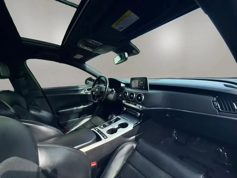 2018 Kia Stinger GT - Image 16 of 19