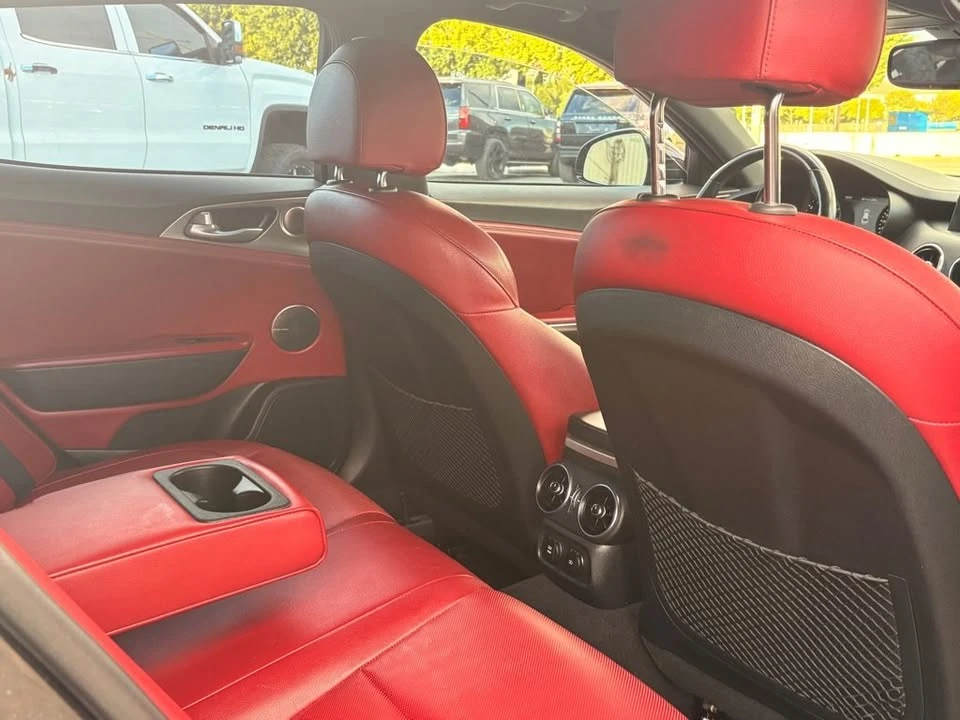 2018 Kia Stinger - Image 16 of 20