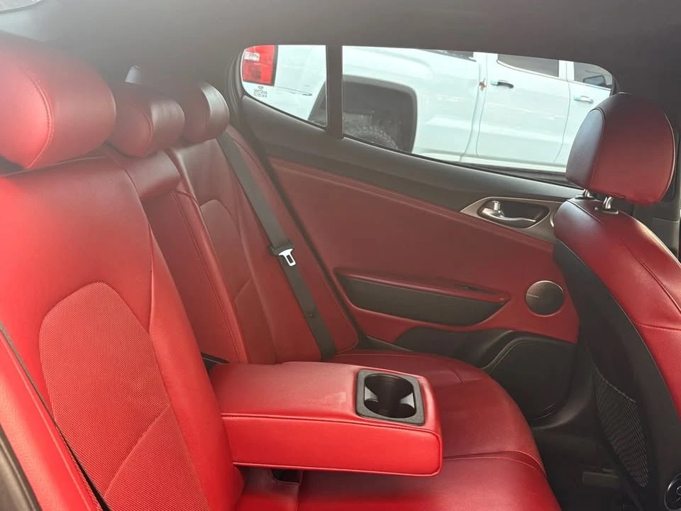 2018 Kia Stinger - Image 17 of 20