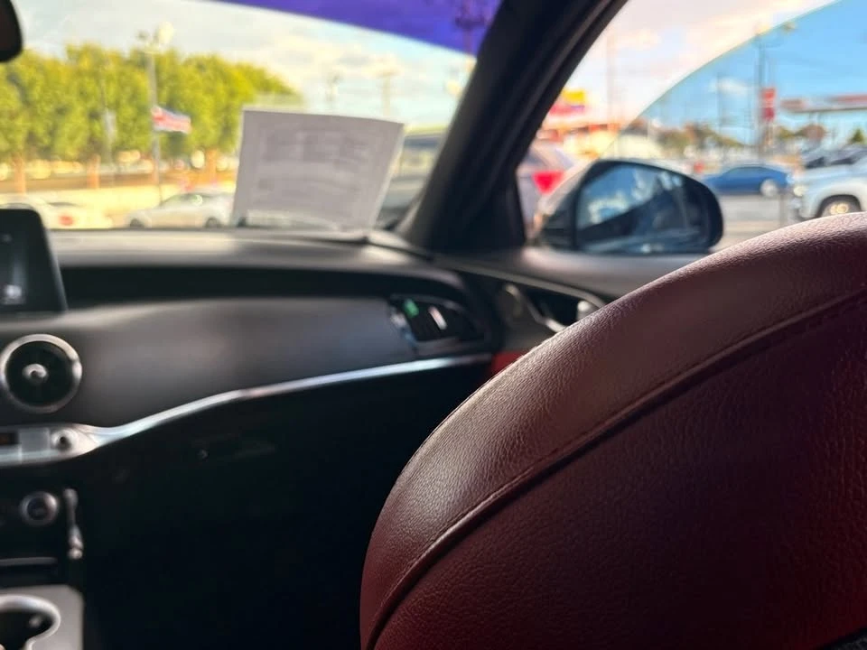 2018 Kia Stinger - Image 18 of 20