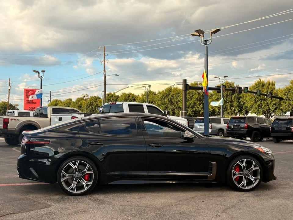 2018 Kia Stinger - Image 9 of 20