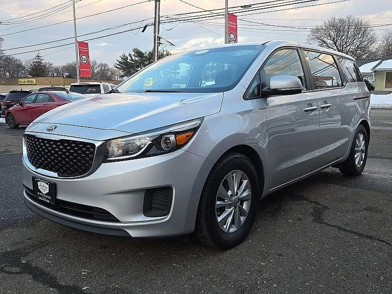 2018 Kia Carnival - Image 3 of 12