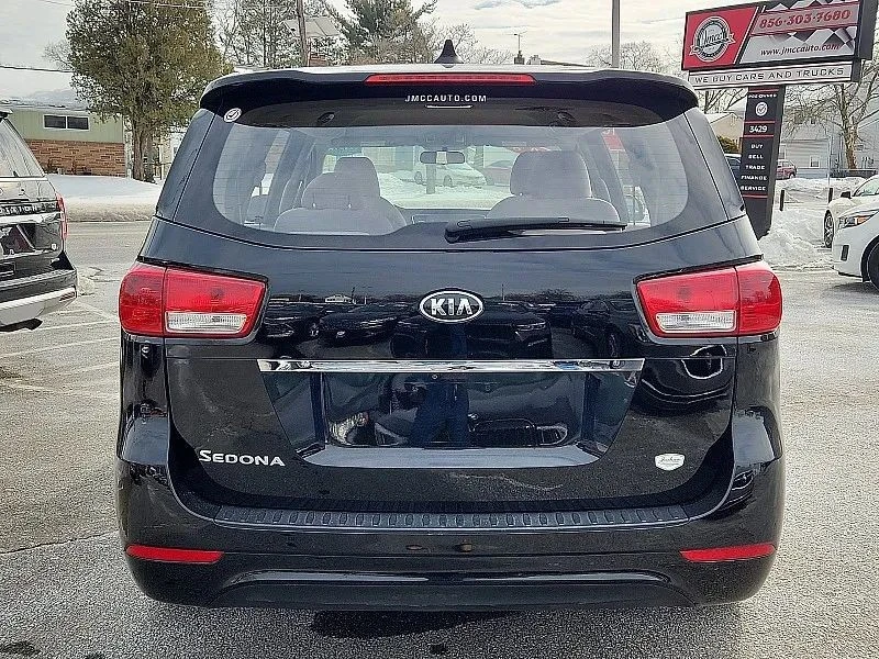 2018 Kia Carnival - Image 6 of 12