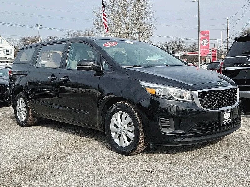 2018 Kia Carnival - Image 2 of 12