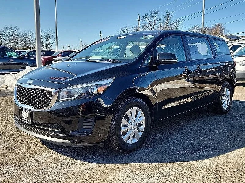 2018 Kia Carnival - Image 4 of 12