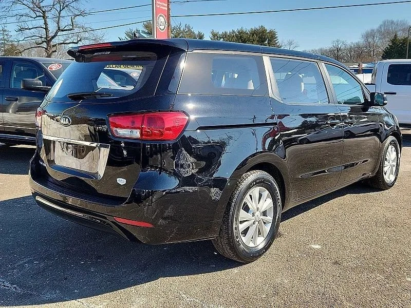 2018 Kia Carnival - Image 7 of 12