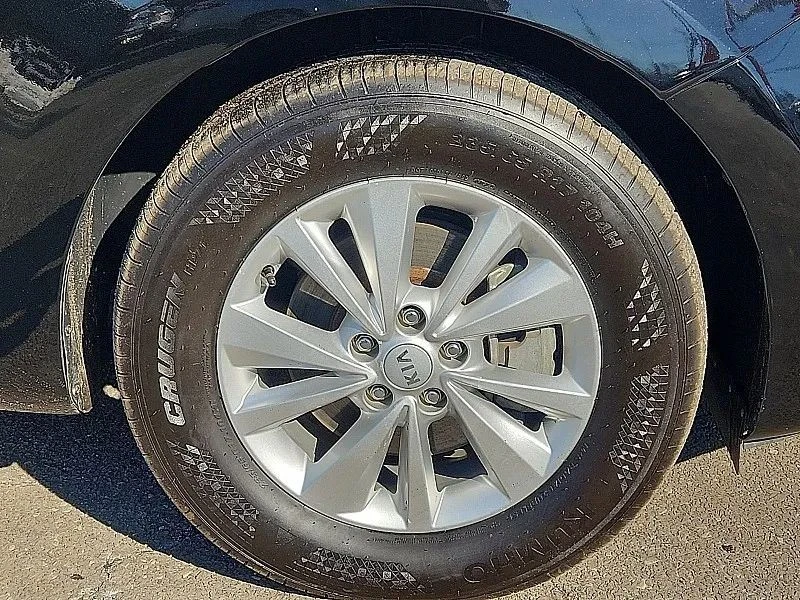 2018 Kia Carnival - Image 9 of 12