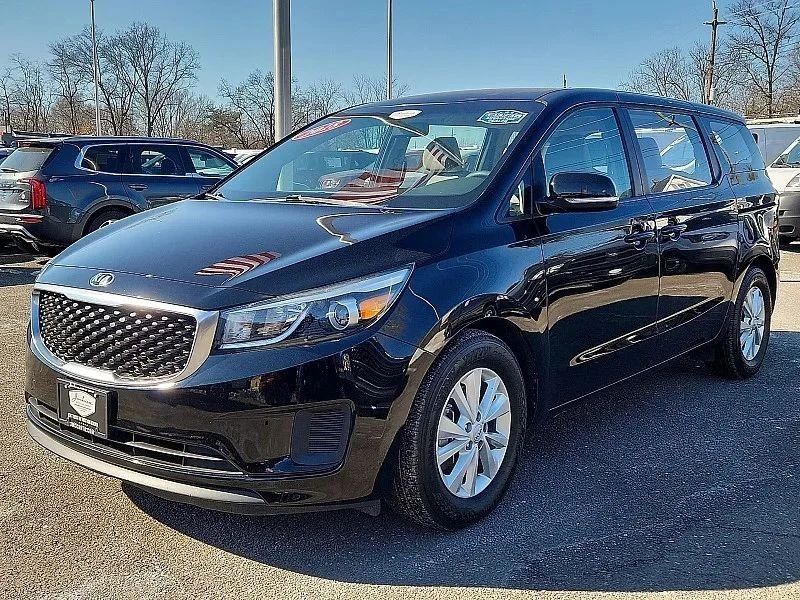 2018 Kia Carnival - Image 4 of 12