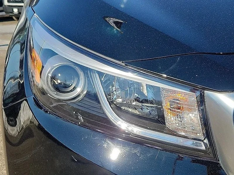 2018 Kia Carnival - Image 10 of 12