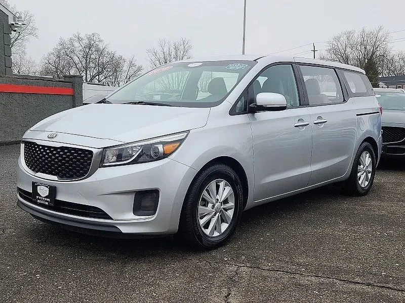2018 Kia Carnival - Image 4 of 12