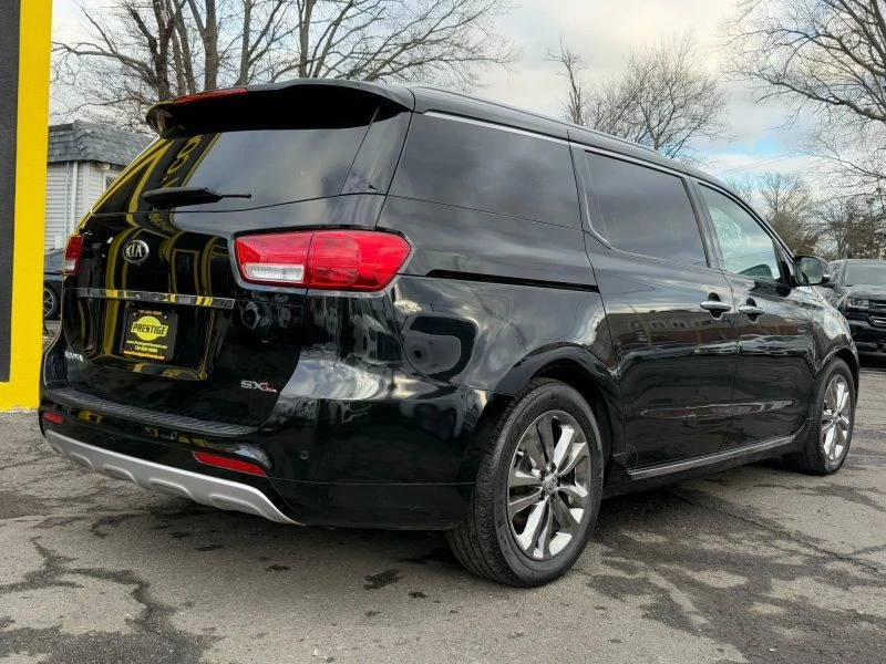 2018 Kia Carnival - Image 6 of 12