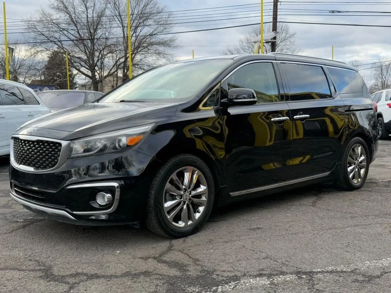 2018 Kia Carnival - Image 3 of 12