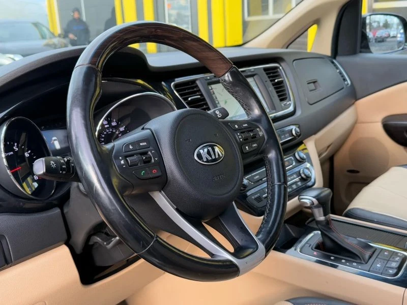 2018 Kia Carnival - Image 9 of 12