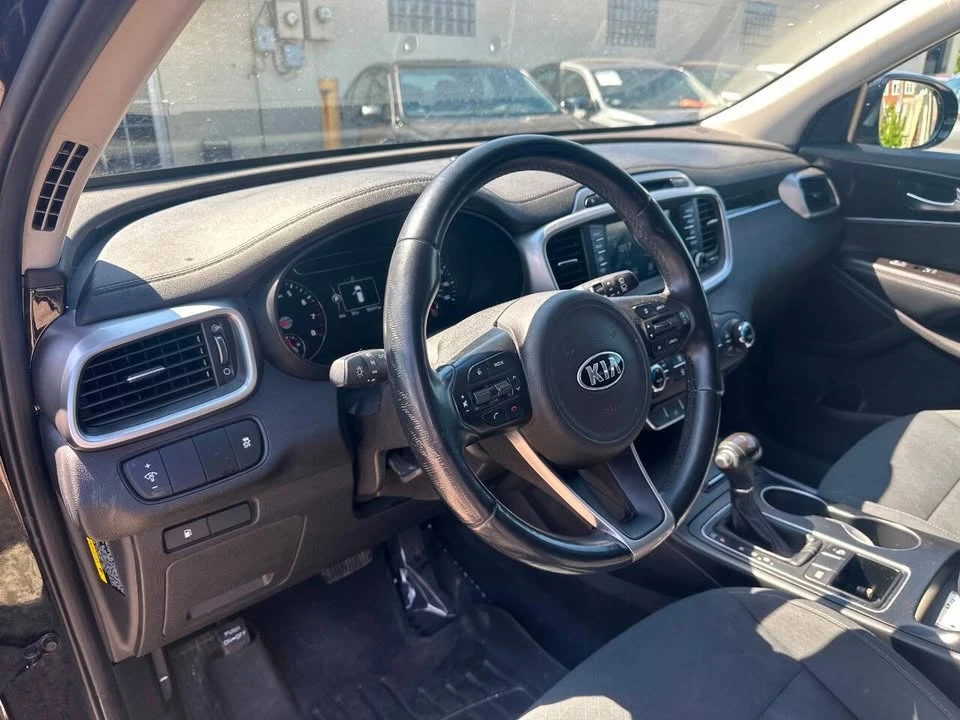 2018 Kia Sorento - Image 16 of 20