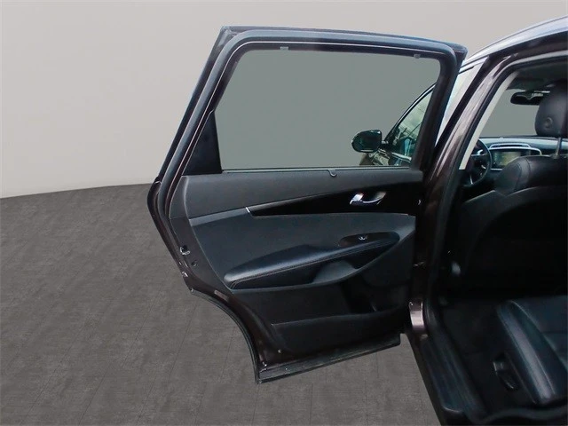 2018 Kia Sorento - Image 13 of 21