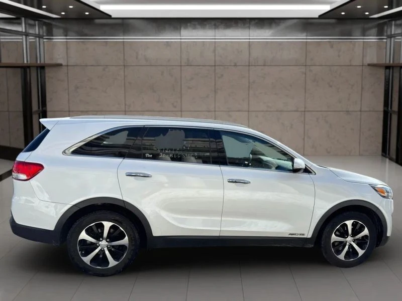 2018 Kia Sorento - Image 5 of 12