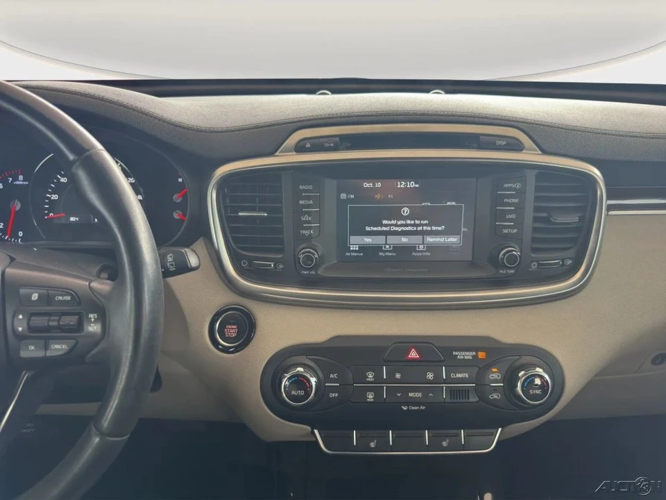2018 Kia Sorento - Image 16 of 21
