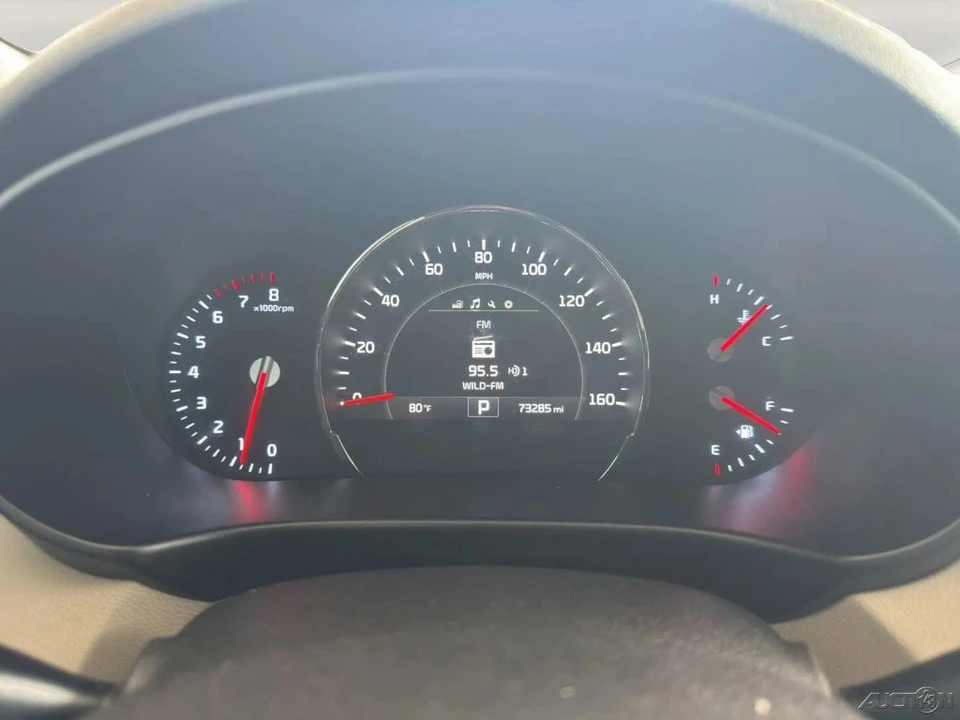 2018 Kia Sorento - Image 11 of 21