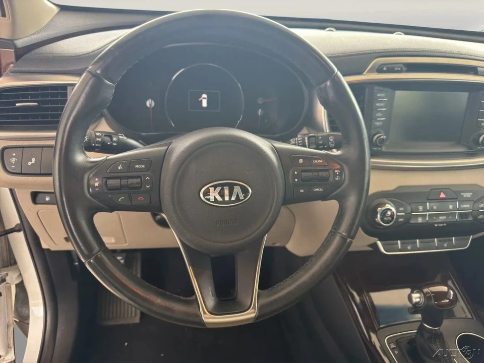 2018 Kia Sorento - Image 9 of 21