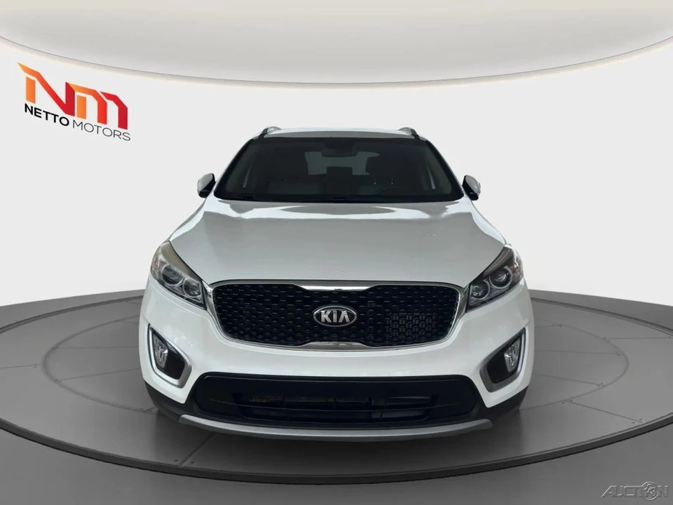 2018 Kia Sorento - Image 10 of 21