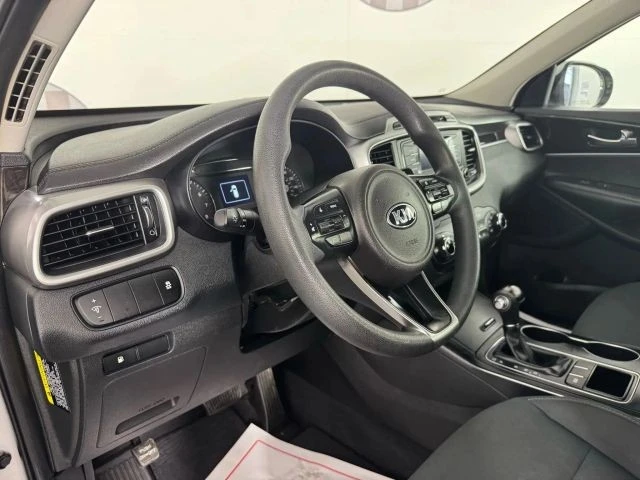 2018 Kia Sorento - Image 10 of 21
