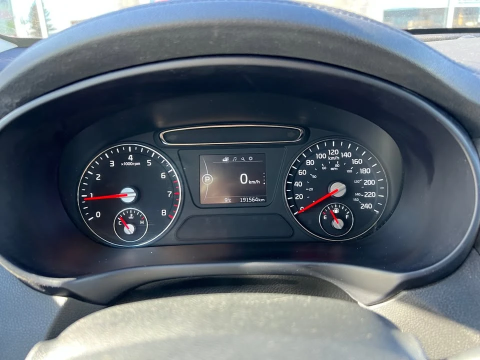 2018 Kia Sorento - Image 11 of 20