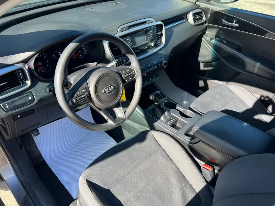 2018 Kia Sorento - Image 9 of 20