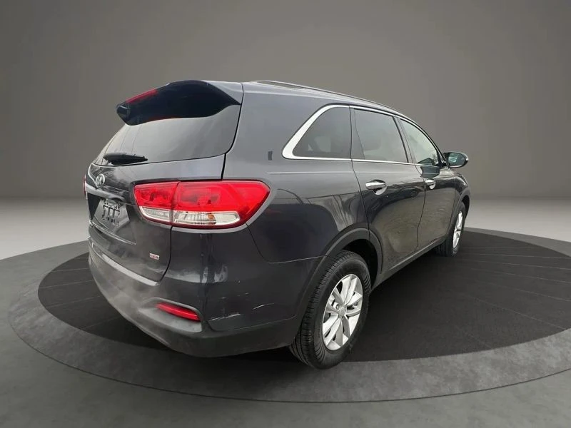 2018 Kia Sorento - Image 5 of 12