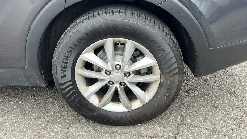 2018 Kia Sorento - Image 11 of 12