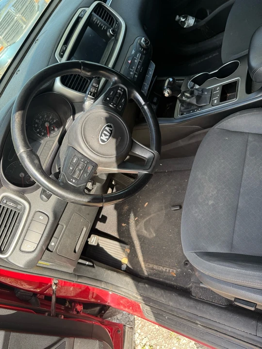 2018 Kia Sorento - Image 12 of 15