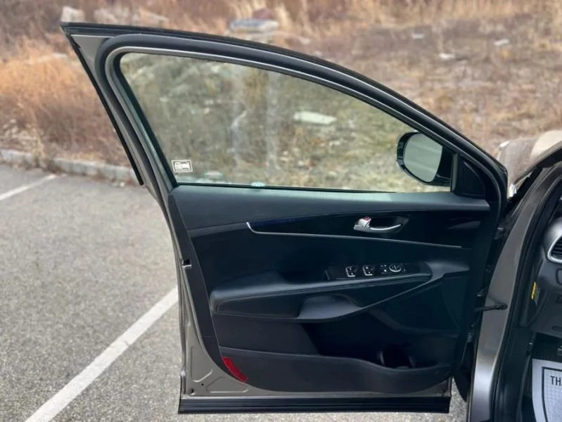 2018 Kia Sorento - Image 11 of 12