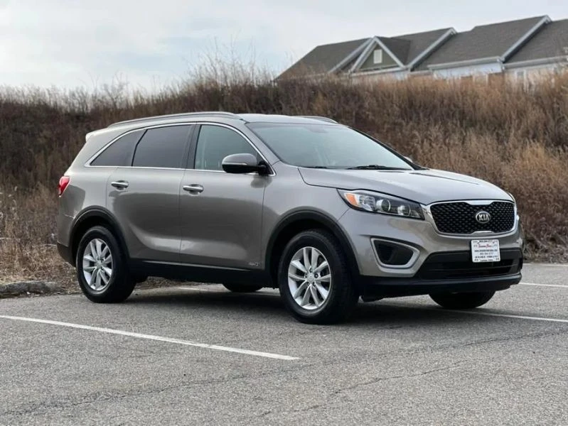 2018 Kia Sorento - Image 2 of 12