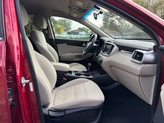 2018 Kia Sorento - Image 10 of 21
