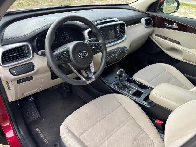 2018 Kia Sorento - Image 9 of 21