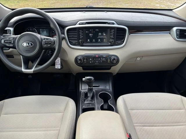 2018 Kia Sorento - Image 12 of 21