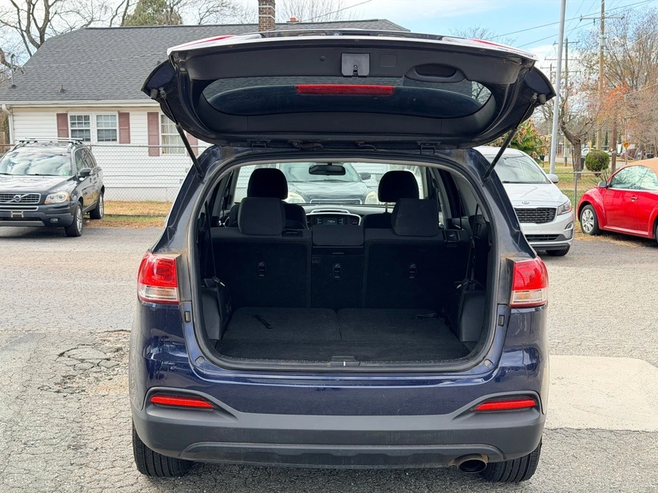 2018 Kia Sorento - Image 7 of 17
