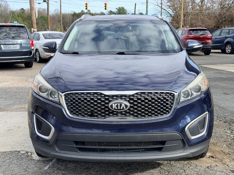 2018 Kia Sorento - Image 2 of 17