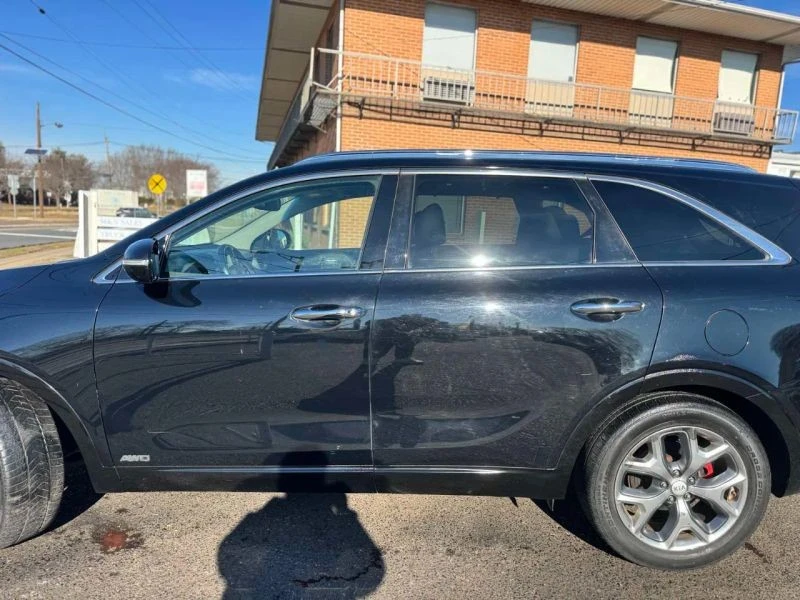 2018 Kia Sorento - Image 8 of 12