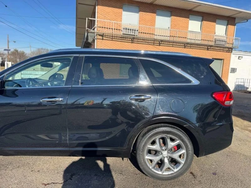 2018 Kia Sorento - Image 9 of 12