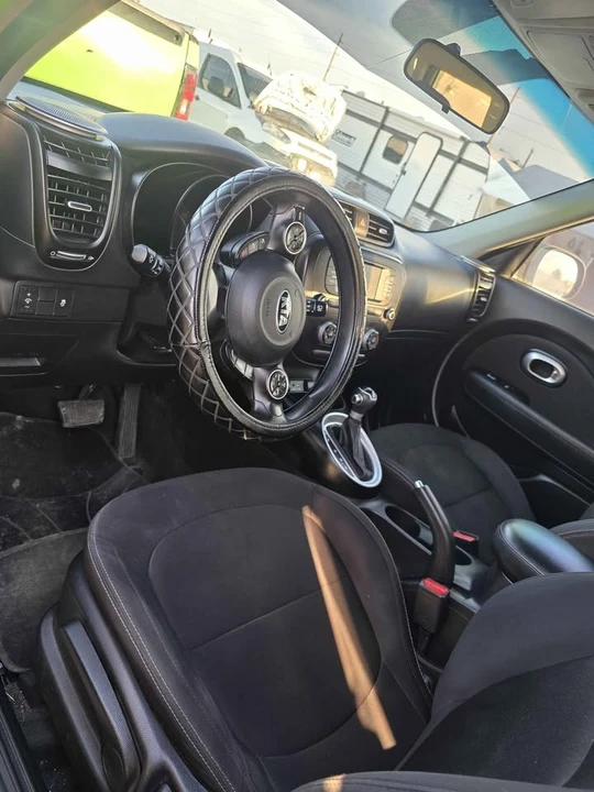 2018 Kia Soul - Image 6 of 9