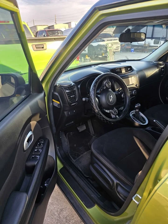 2018 Kia Soul - Image 7 of 9