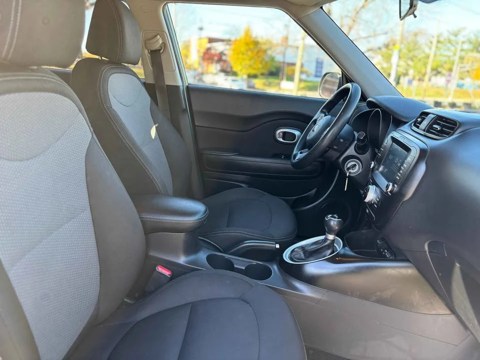 2018 Kia Soul - Image 6 of 11