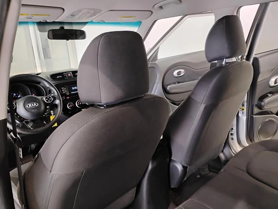 2018 Kia Soul - Image 13 of 20