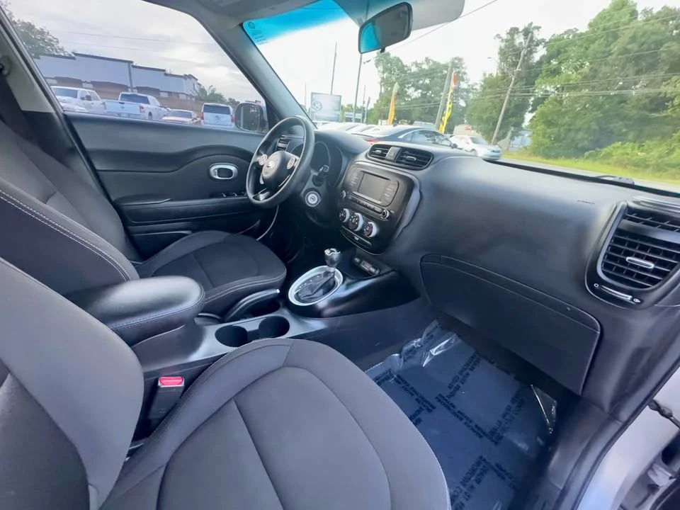 2018 Kia Soul - Image 12 of 16