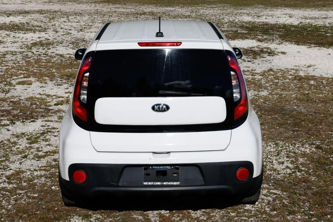 2018 Kia Soul - Image 9 of 12