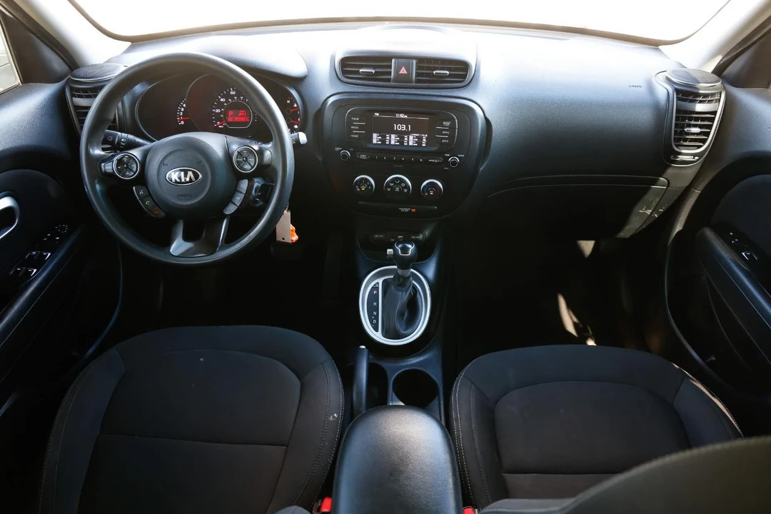 2018 Kia Soul - Image 2 of 12