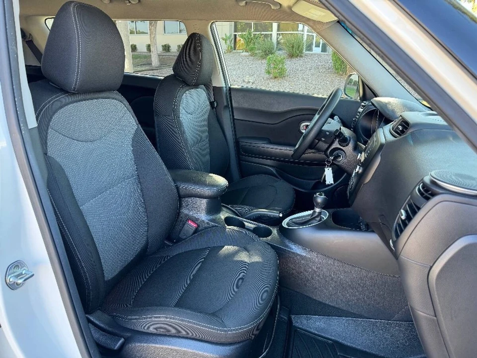 2018 Kia Soul - Image 9 of 15